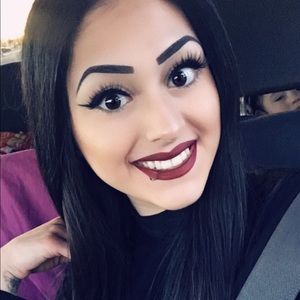 Meet your Posher, Kellkelly